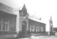 Veszprémi Ranolder Intézet új, egyszintes polgári iskolai épülete (1929)